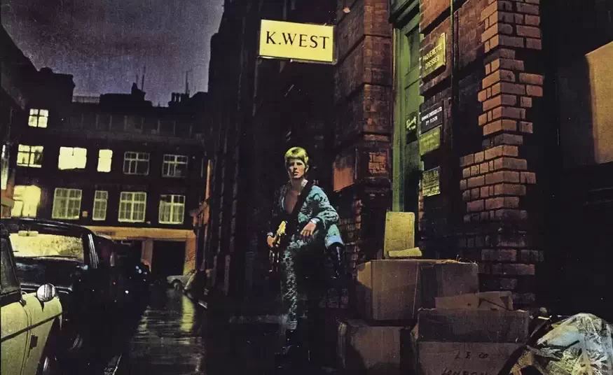 Couverture de l'album The Rise and Fall of Ziggy Stardust réalisée par Terry Pastor